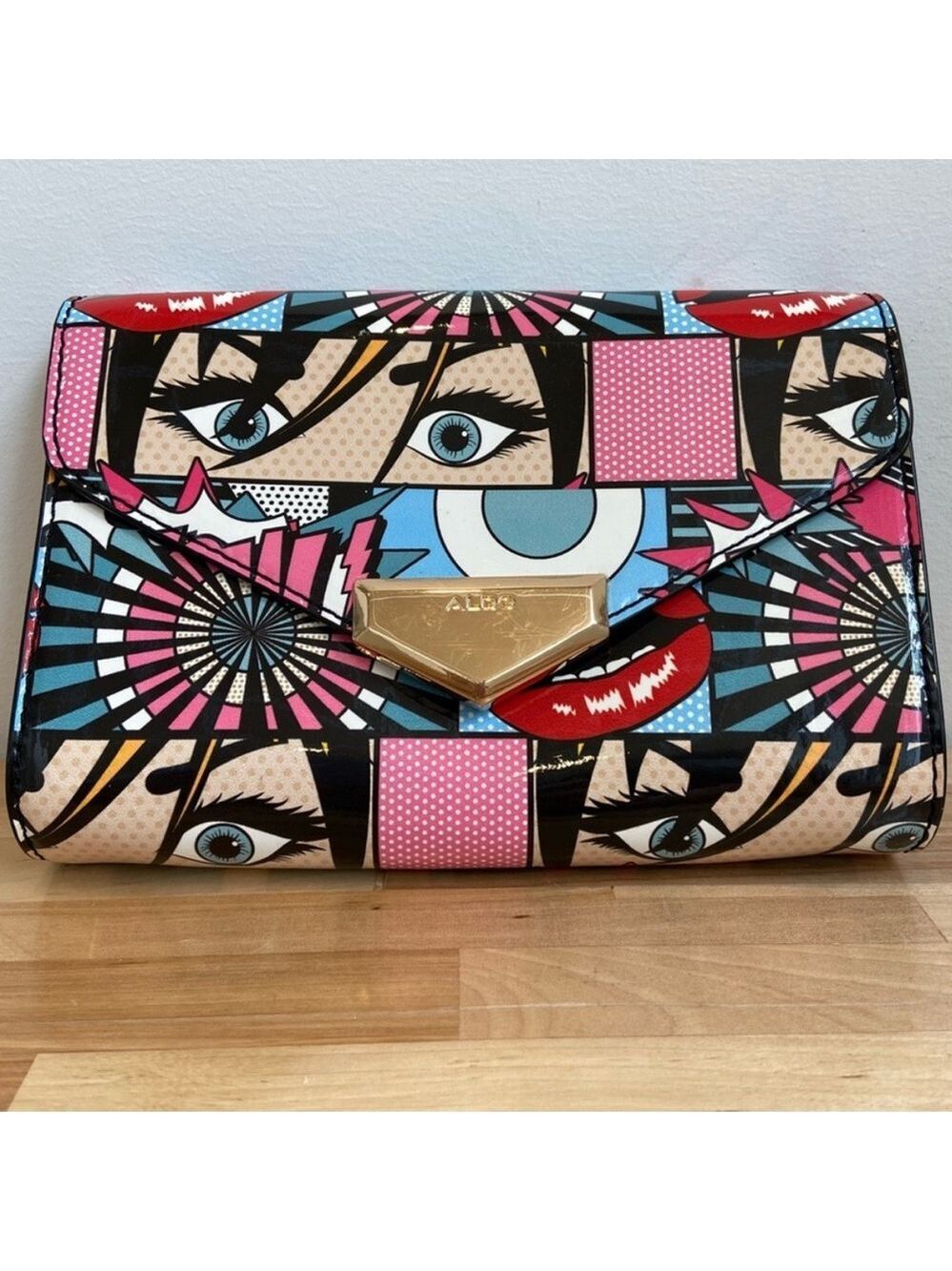 Aldo purse NWOT shoulder bag/handbag comics removable chain gold tones hardware